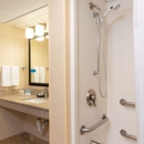 Hampton Inn & Suites Cleveland-Airport/Middleburg Heights - Hotels