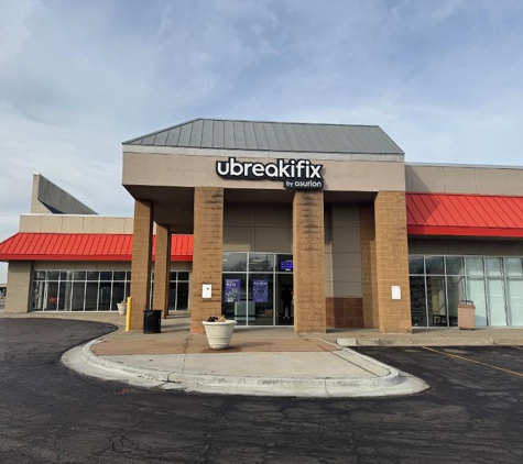 uBreakiFix - Kansas City, MO