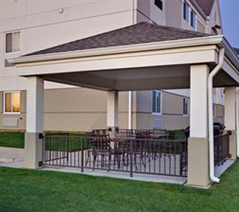 Candlewood Suites Grand Prairie - Peoria, IL