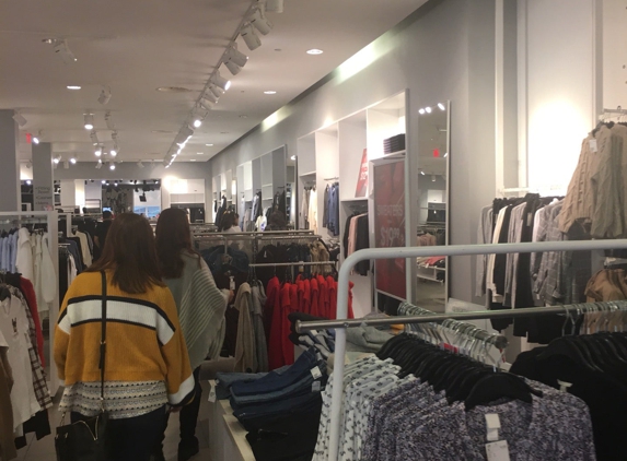 H&M - Santa Barbara, CA