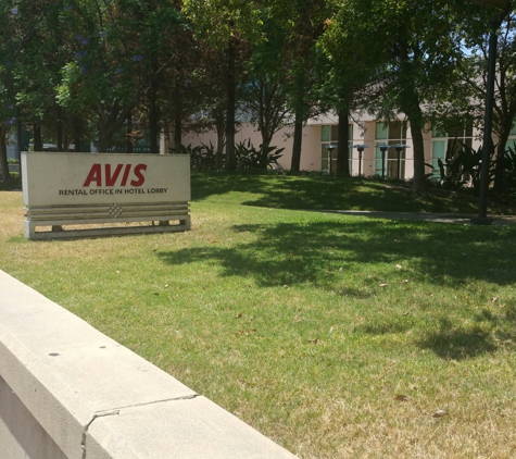 Avis Rent A Car - Glendale, CA. Front of the building