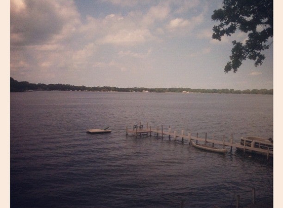 Pioneer Beach Resort - Spirit Lake, IA