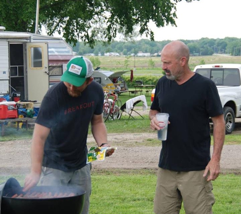 Martin's Camping Ground - Joliet, IL