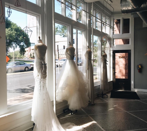 a&bé Bridal Shop - Minneapolis, MN