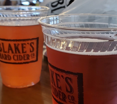 Blake's Orchard & Cider Mill - Armada, MI