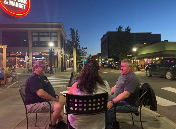 Nebbiolo Wine Bar - Oregon City, OR