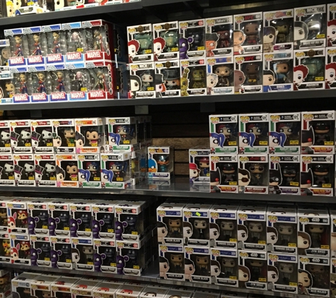 Hot Topic - Kaneohe, HI