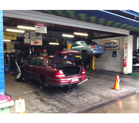 Associated Tyre Services - Cheltenham, VIC