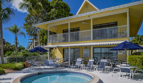 Charter Club Resort of Naples Bay - Naples, FL