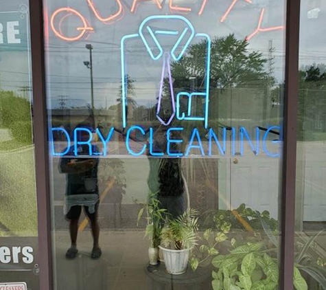 St. Charles Dry Cleaners - Geneva, IL