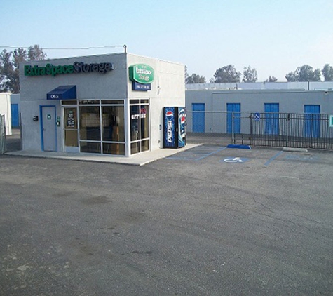 SecurCare Self Storage - Bakersfield, CA