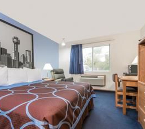 Super 8 by Wyndham Wichita Falls - Wichita Falls, TX