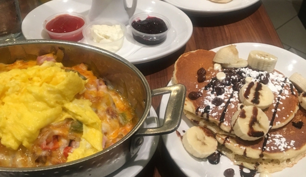 Wildberry Pancakes and Cafe - Chicago, IL