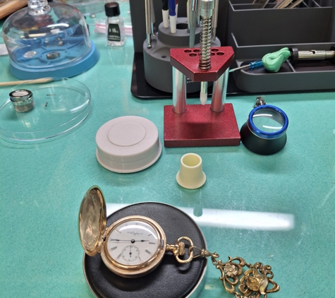 Robert's Clock Repair - Spring Hill, FL