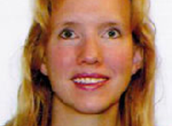 Elizabeth H Nora, MD - Sheboygan, WI