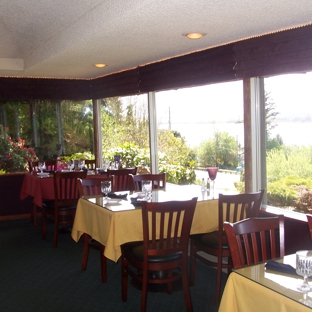 Hilltop House Restaurant and Lounge - North Bend, OR