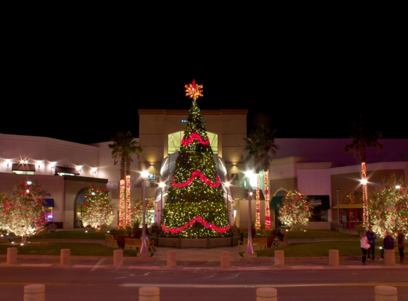 Christmas King Light Install Pros Palm Desert - Palm Desert, CA