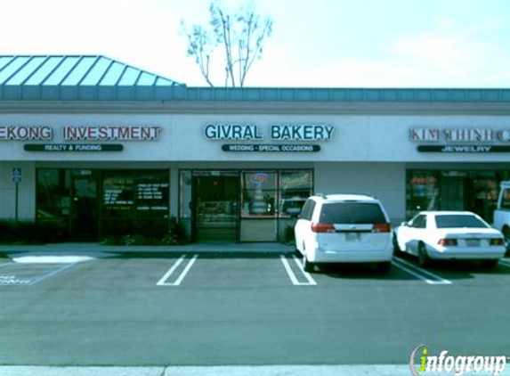 Givral Bakery - Westminster, CA