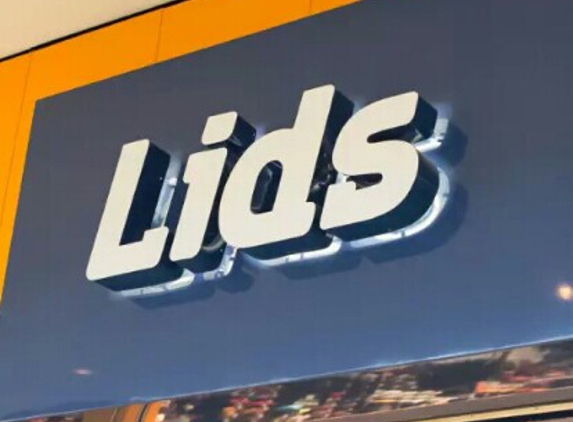 Lids - Canoga Park, CA. Latest styles and colors