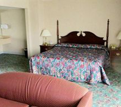 Mountain Melodies Inn & Suites - Pigeon Forge, TN