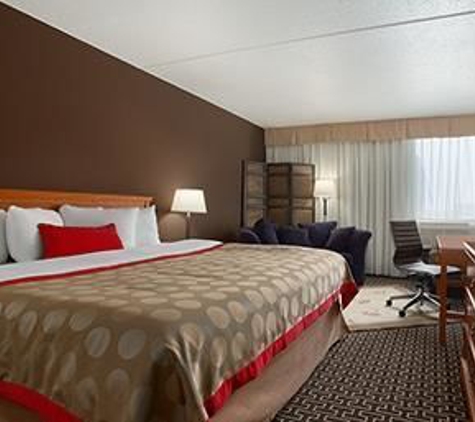 Sonesta Hotel Grand Rapids Airport - Grand Rapids, MI