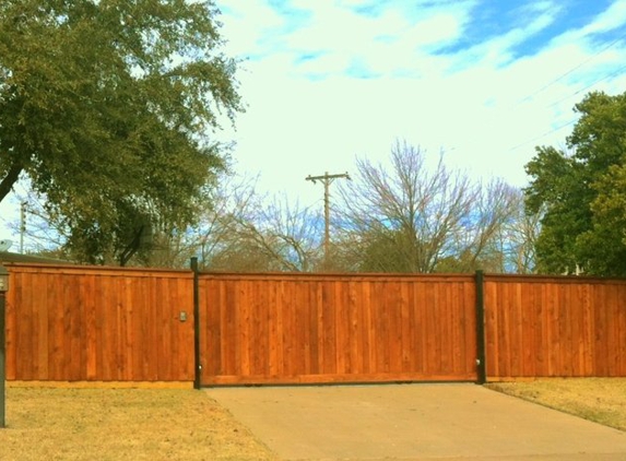 Buzz Custom Fence - Cleburne, TX