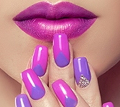 Nails for Life - Denver, CO. Custom nails and art ! Natural and artificial manicures!