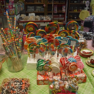 Sweet Treats & Treasures  & Faroh's Candy - Sandusky, OH