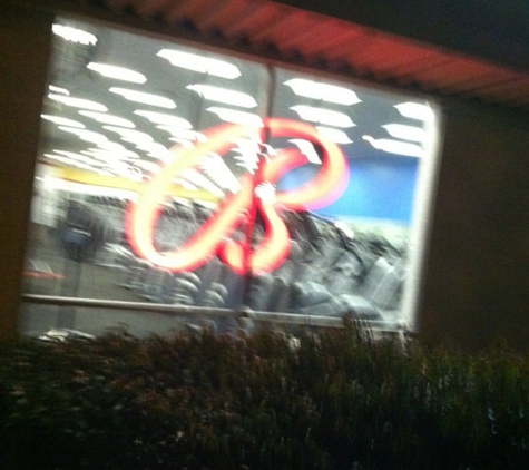 24 Hour Fitness - Hayward, CA