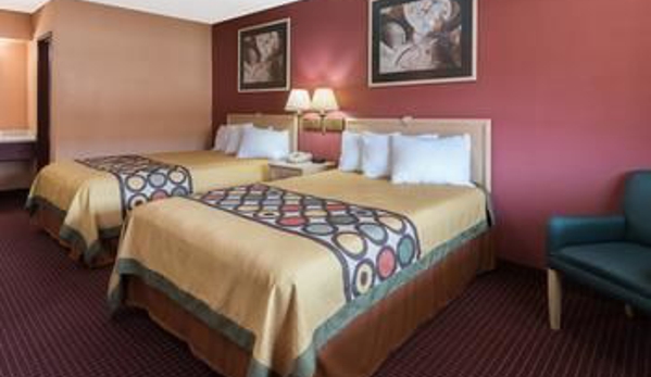 Super 8 by Wyndham Strongsville/Cleveland - Strongsville, OH