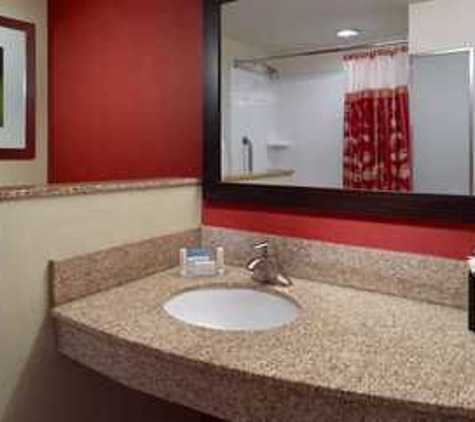 Courtyard by Marriott - Clarksville, TN