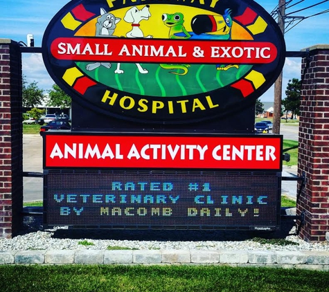 Parkway Small Animal & Exotic Hospital - Clinton Township, MI