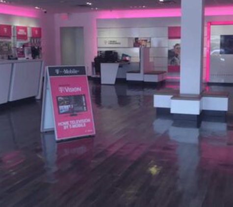 T-Mobile - Great Neck, NY