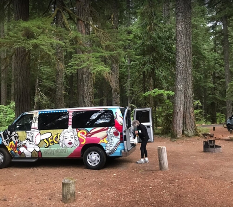 Escape Campervans - Portland, OR