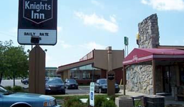 Knights Inn Rossford - Rossford, OH