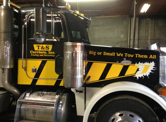 T & S Towing and Recovery - Springfield, MO