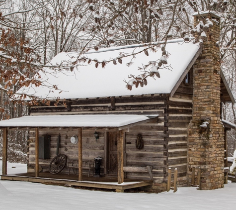 Bear Creek Log Cabins - Fort Payne, AL