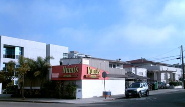 Nunu's Cocktail Lounge - San Diego, CA