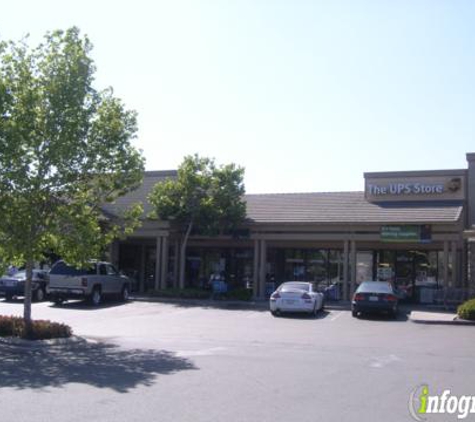 The UPS Store - Ramona, CA