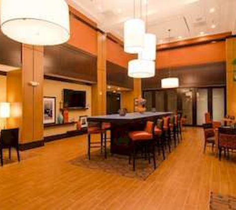 Hampton Inn & Suites Houston North IAH - Houston, TX