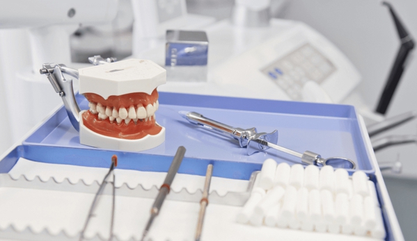 Claremont Denture Clinic - Berriedale, TAS