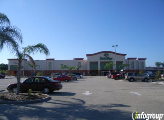 Winn Dixie - Fort Myers, FL