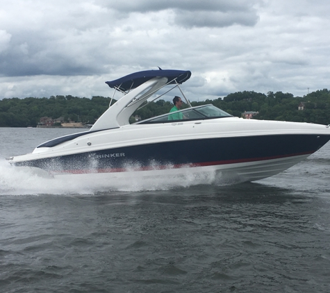 Iguana Boat Sales - Osage Beach, MO. Rinker QX26