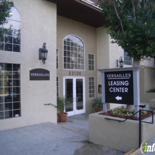 Versailles Apartments - Woodland Hills, CA