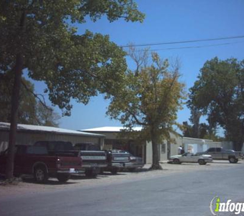 Glenn & Jerry's Auto Salvage - Haltom City, TX