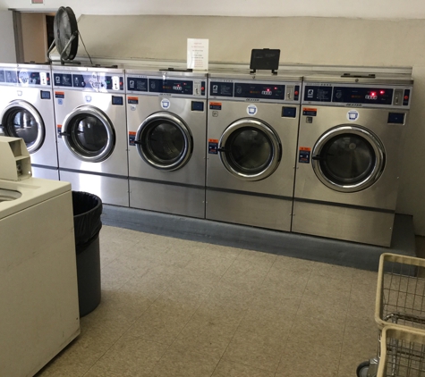 Squeaky Clean Laundromat - Aldan, PA