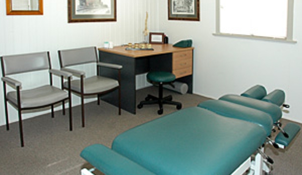 Toowoomba Chiropractic Centre. - East Toowoomba, QLD. Chiropractic Consulting Room