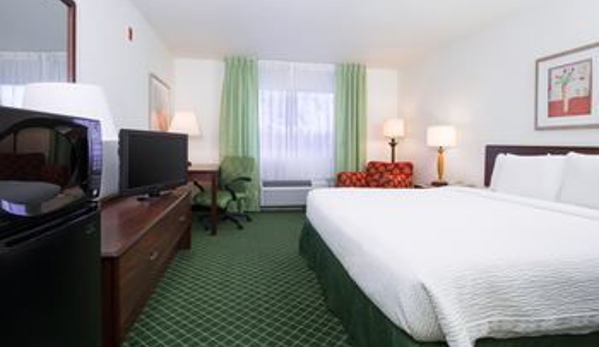 Fairfield Inn & Suites - Vacaville, CA