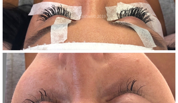 Celebrity Lashes & Makeup - Lake Worth, FL. Book today. We send a technician to you ,)