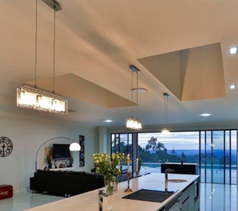 Ross Turner Building Contractors - Glenvale, QLD. We aid you to design, plan & execute the perfect addition